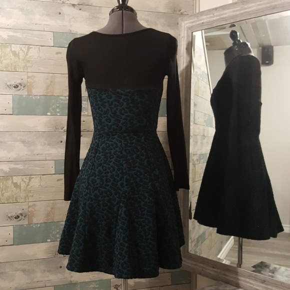 Dynamite Black & Teal print Dress - Picture 3 of 4